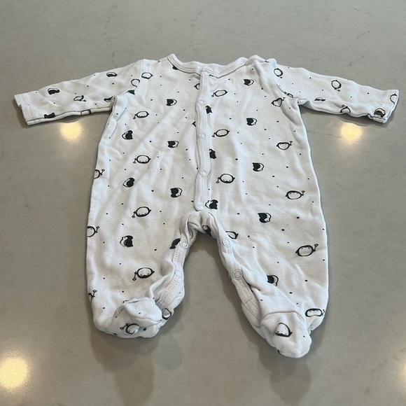 Sterling baby footie, never worn, size 3 months. - Picture 3 of 5